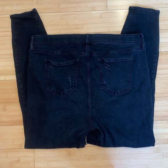 Torrid Sky High Skinny Premium Distressed Jeans 20 Tall - Picture 4 of 16